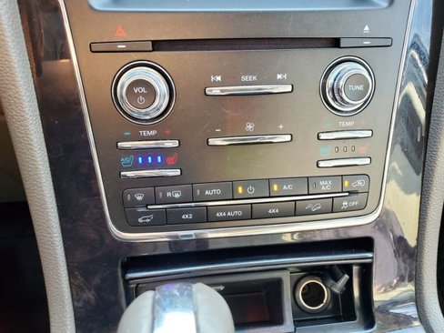 Used 2015 Lincoln Navigator L 4WD image 23