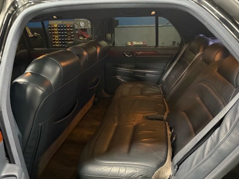 Used 2002 Cadillac De Ville Limousine image 13