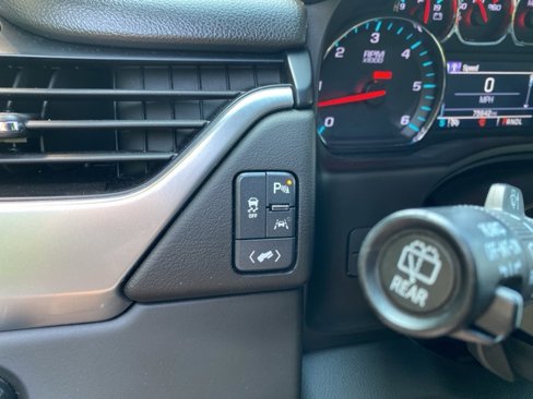 Used 2019 Chevrolet Tahoe LT image 17