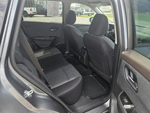 Used 2023 Nissan Rogue SV image 18