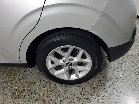 Used 2021 Kia Soul S image 9