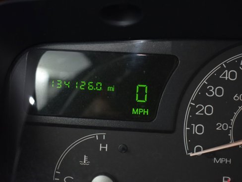 Used 2005 Lincoln Town Car Signature image 9