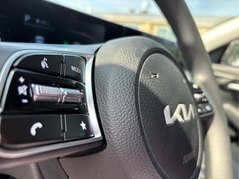 Used 2024 Kia Seltos LX image 10