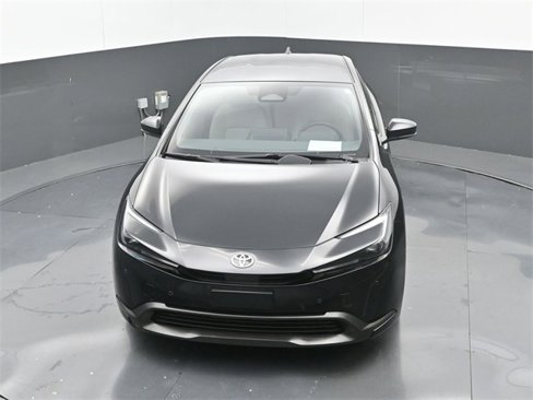 Used 2023 Toyota Prius LE image 28