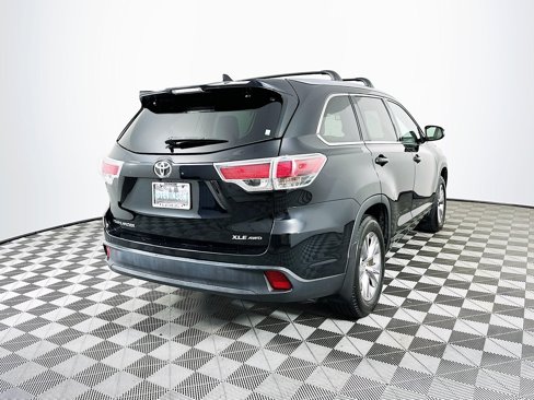 Used 2015 Toyota Highlander XLE image 7