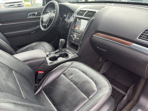 Certified 2018 Ford Explorer Limited w/ Equipment Group 301A image 12