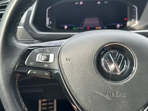Used 2020 Volkswagen Tiguan SEL Premium R-Line image 23