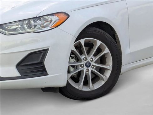 Used 2020 Ford Fusion SE image 23