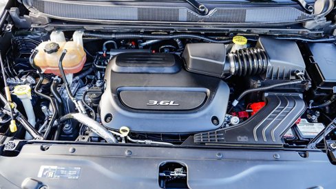 Used 2018 Chrysler Pacifica Touring-L image 28