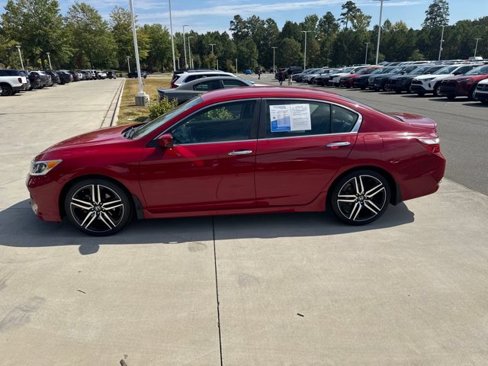 Used 2017 Honda Accord Sport image 5