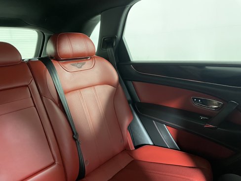 Used 2019 Bentley Bentayga image 15