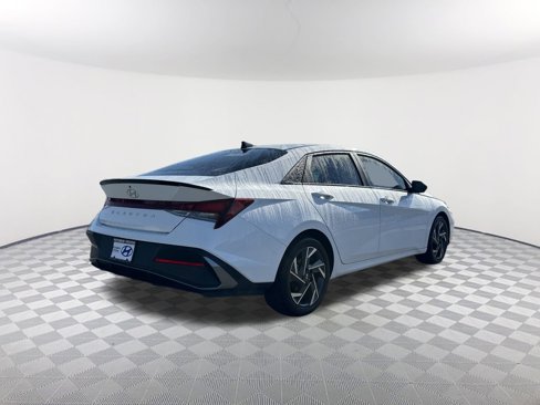 Used 2025 Hyundai Elantra Sport w/ Cargo Package image 7