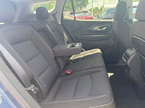 Used 2024 GMC Terrain SLE w/ Driver Convenience Package image 23