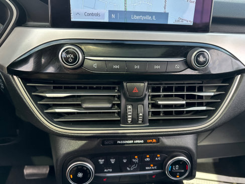 Used 2020 Ford Escape SE Sport image 23