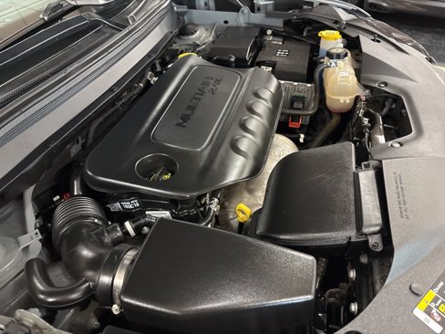 Used 2020 Jeep Cherokee Latitude Plus w/ Cold Weather Group image 36