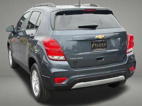 Used 2022 Chevrolet Trax LT w/ Premium Seat Package image 3