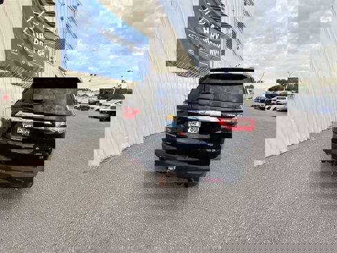 Used 2018 Chevrolet Traverse LT image 9