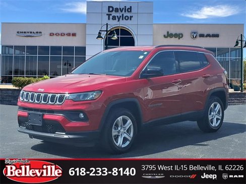 Used 2024 Jeep Compass Latitude image 1