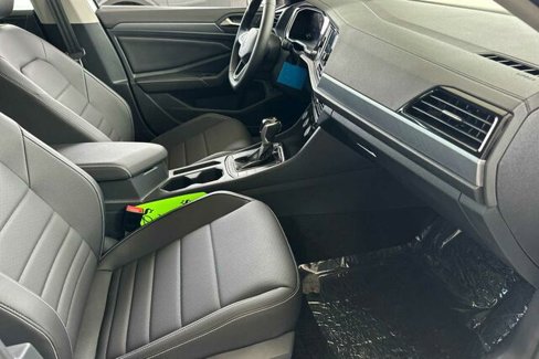 New 2024 Volkswagen Jetta SE image 15