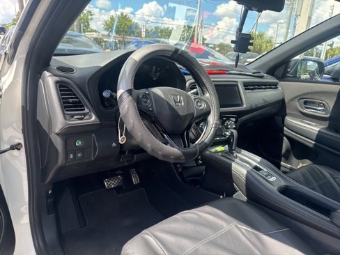 Used 2022 Honda HR-V Sport image 9