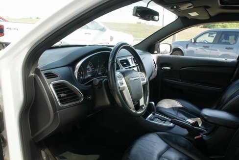 Used 2013 Chrysler 200 Limited w/ Sun/Sound Group image 11