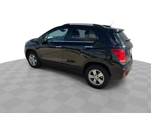 Used 2020 Chevrolet Trax LT w/ Driver Confidence Package image 6