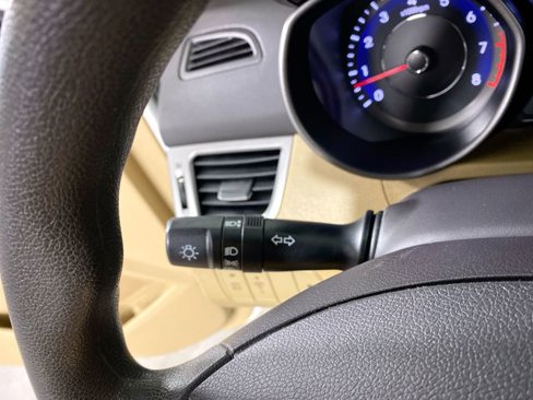 Used 2013 Hyundai Elantra GLS image 14