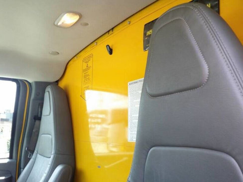 Used 2021 GMC Savana 3500 Extended w/ Power Convenience Package image 12