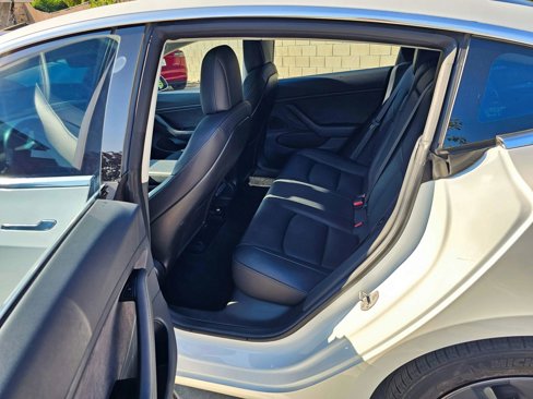 Used 2018 Tesla Model 3 Long Range image 7