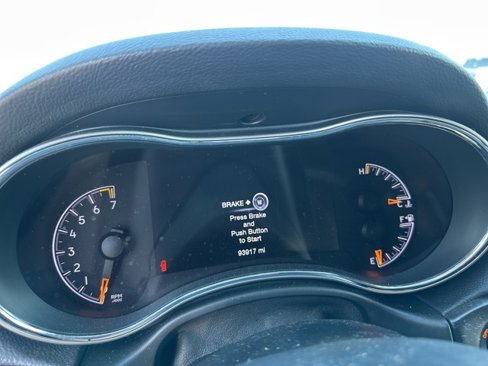 Used 2018 Jeep Grand Cherokee Altitude image 8