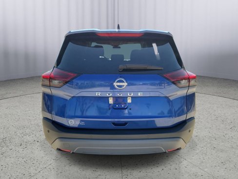 Used 2023 Nissan Rogue S image 5