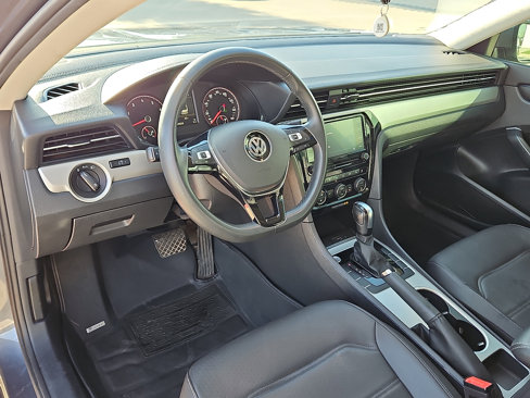 Used 2022 Volkswagen Passat 2.0T SE image 11