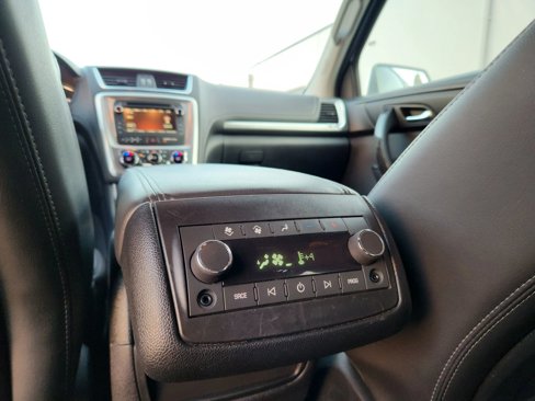 Used 2015 GMC Acadia SLT image 16