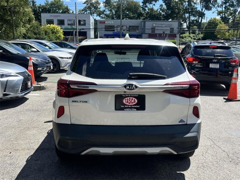 Used 2021 Kia Seltos LX image 5