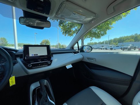 New 2025 Toyota Corolla LE image 10
