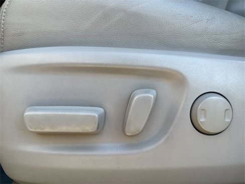 Used 2017 Toyota Sienna XLE Premium image 12