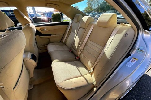 Used 2016 Toyota Camry LE image 20