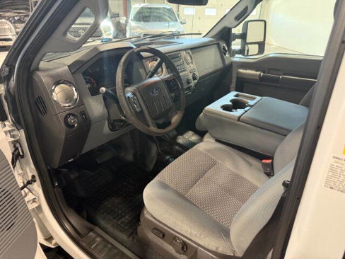 Used 2016 Ford F450 XLT w/ XLT Interior Package image 12