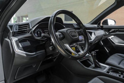 Used 2020 Audi Q3 2.0T Premium image 2