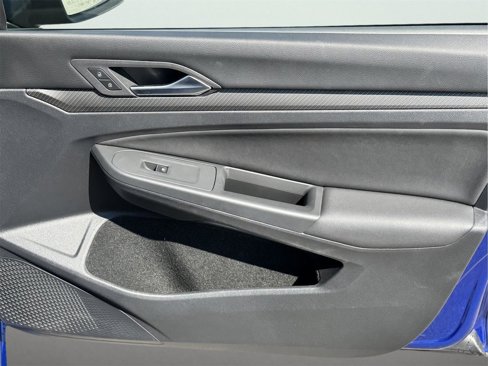 Used 2022 Volkswagen Golf R image 19