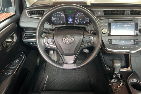 Used 2015 Toyota Avalon Limited image 14