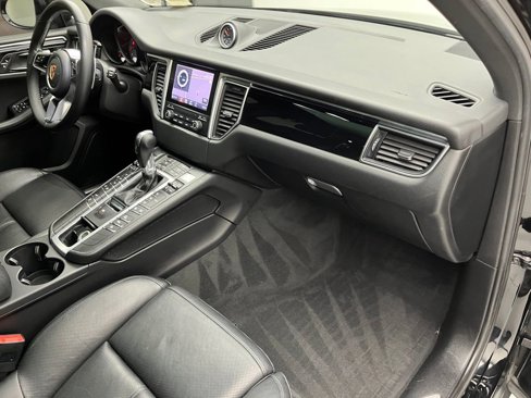 Used 2018 Porsche Macan S image 38