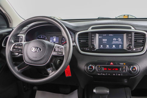 Used 2019 Kia Sorento LX image 17