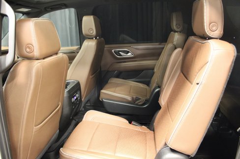Used 2023 Chevrolet Suburban High Country w/ Premium Package 2 image 27