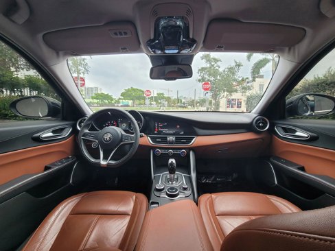 Used 2018 Alfa Romeo Giulia AWD image 13