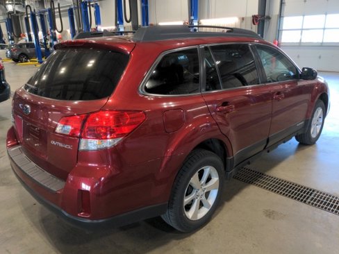 Used 2014 Subaru Outback 2.5i Limited w/ Moonroof Package image 7