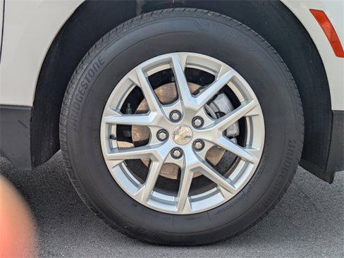 Used 2024 Chevrolet Equinox LT image 12