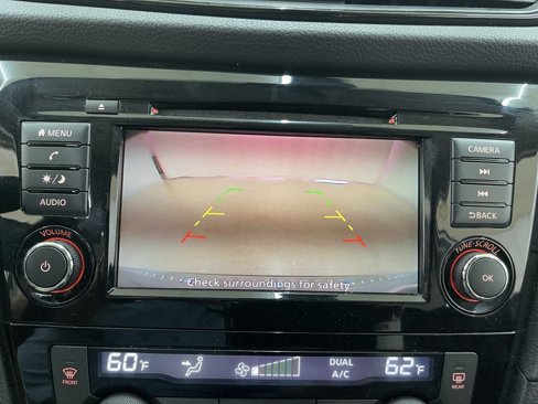 Used 2019 Nissan Rogue SV image 23