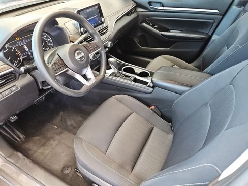Used 2023 Nissan Altima 2.5 SV image 15