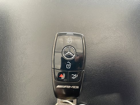 Certified 2024 Porsche Macan image 23